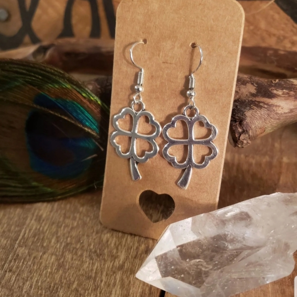 LUCKY ♣︎ Shamrock 4 Leaf CLOVER earrings ~St Patrick's day~Irish~Notre Dame Gear - Picture 9 of 10